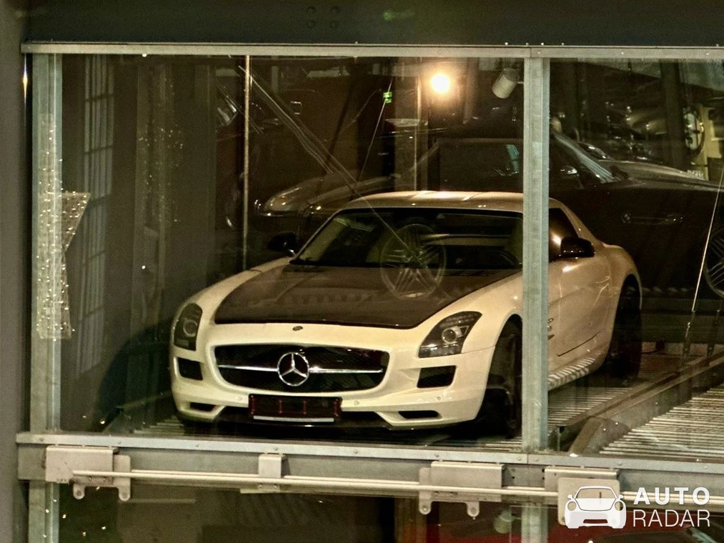Mercedes-Benz SLS AMG GT Final Edition spotted in Düsseldorf