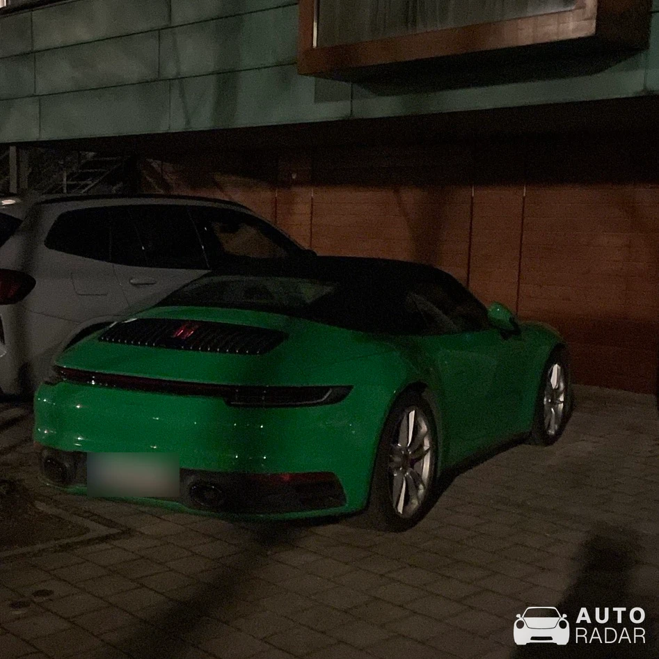 Porsche 992 Carrera 4 Cabriolet MkI spotted in München