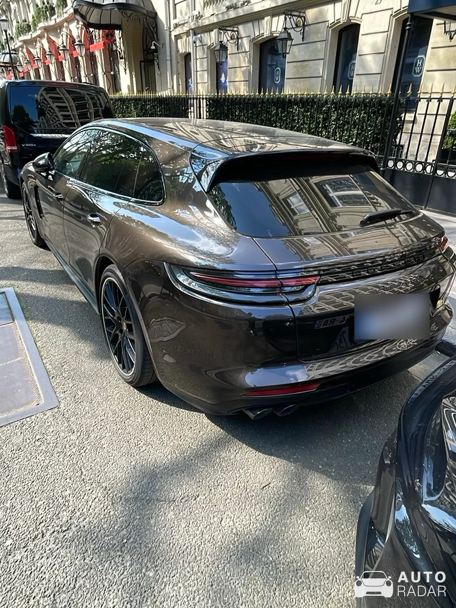 Porsche 971 Panamera 4S Sport Turismo spotted in Paris