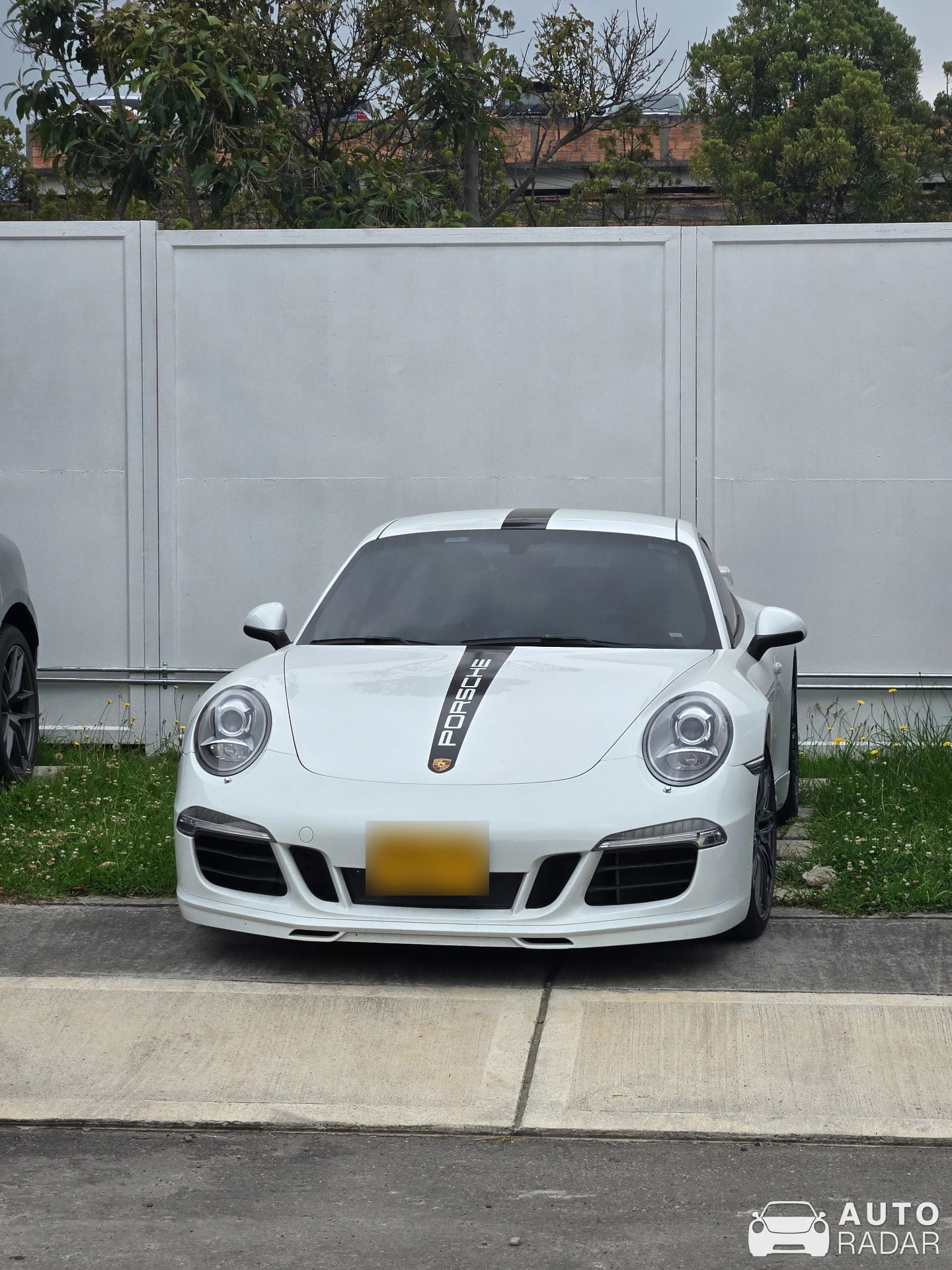 Porsche 991 Carrera MkI spotted in Bogotá, Colombia