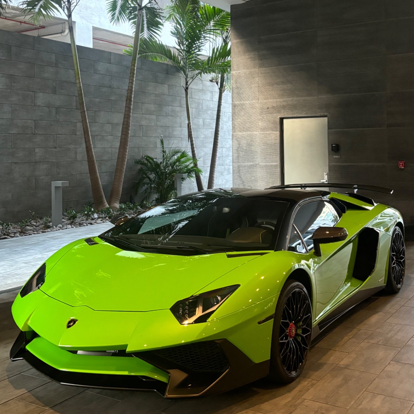 Lamborghini Aventador LP750-4 SuperVeloce Roadster