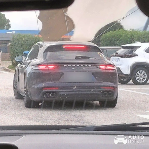 Porsche 971 Panamera 4 spotted in Ceccano, Italy