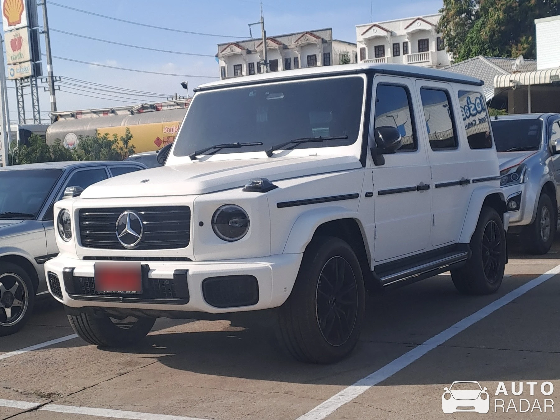 Mercedes-Benz G 500 spotted in In Buri, Thailand