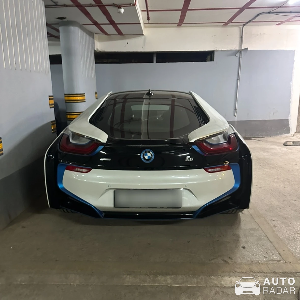 BMW i8 spotted in Maharashtra, India