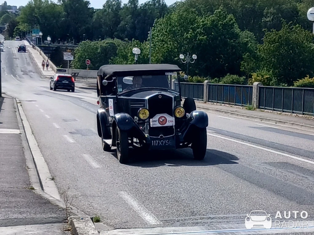 Renault Monaquatre spotted in Dommartin-lès-Toul