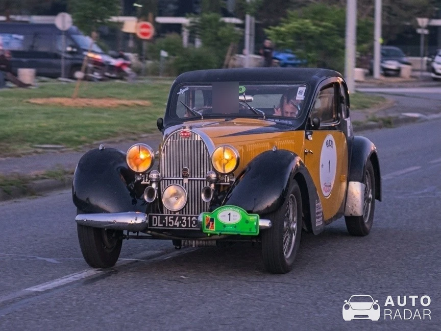 Bugatti Type 57S Atalante spotted in Blagnac