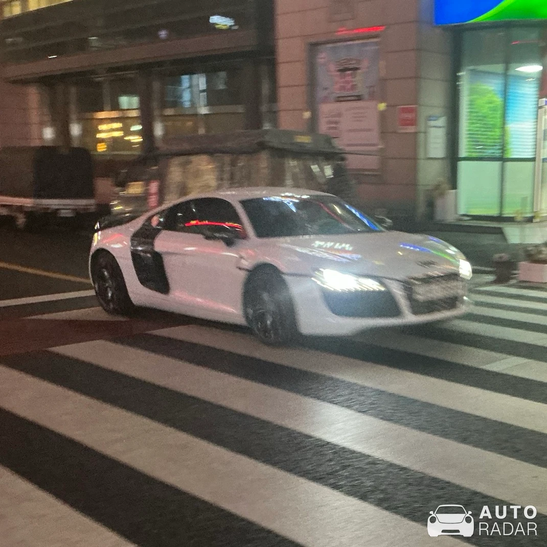 Audi R8 V10 spotted in 성남시, South Korea