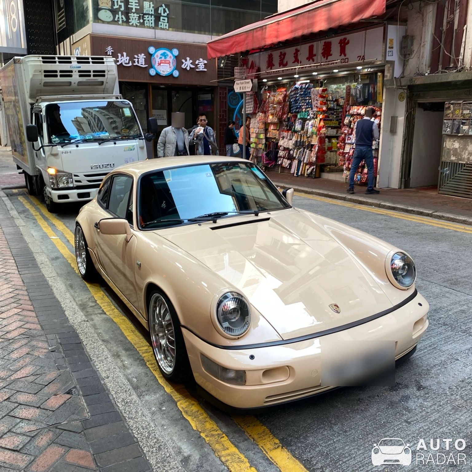 Porsche 964 Carrera spotted in Kowloon, Hong Kong
