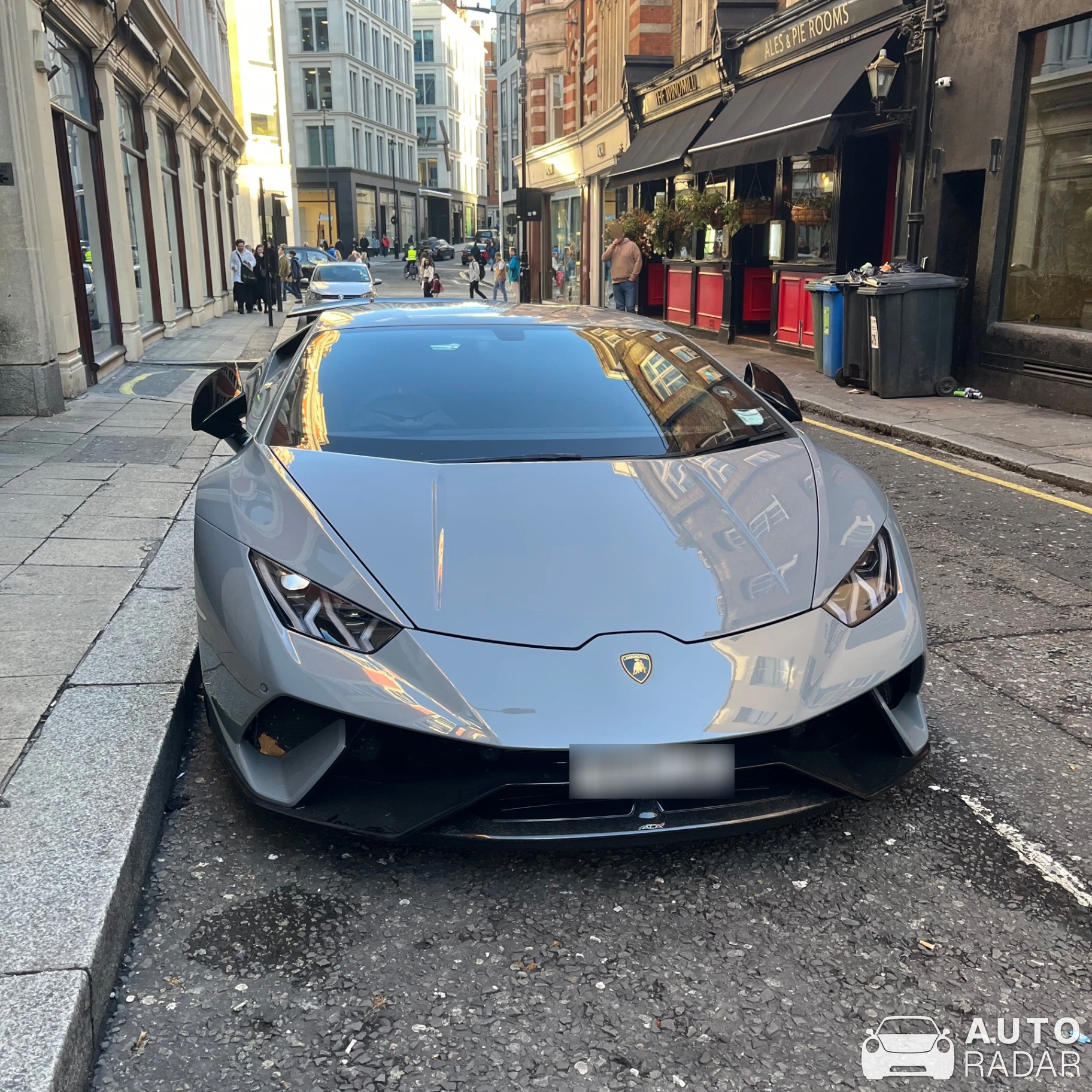 Lamborghini Huracán LP640-4 Performante spotted in Greater London, United Kingdom