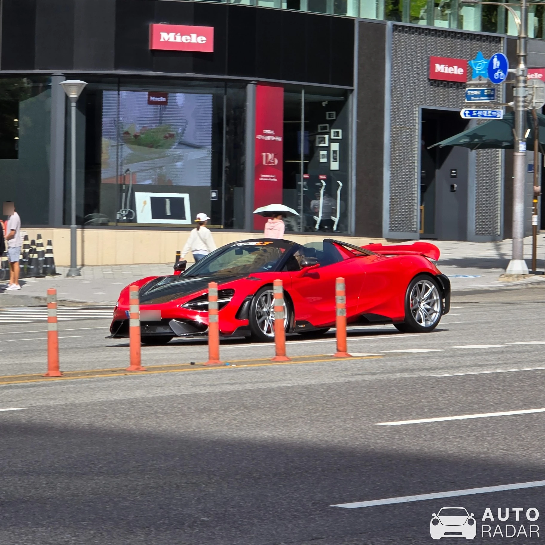 McLaren 765LT Spider spotted in 강남구, 대한민국
