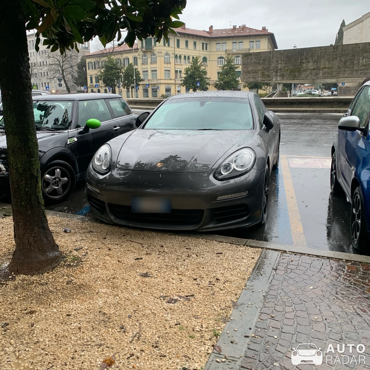 Porsche 970 Panamera S spotted in Udine