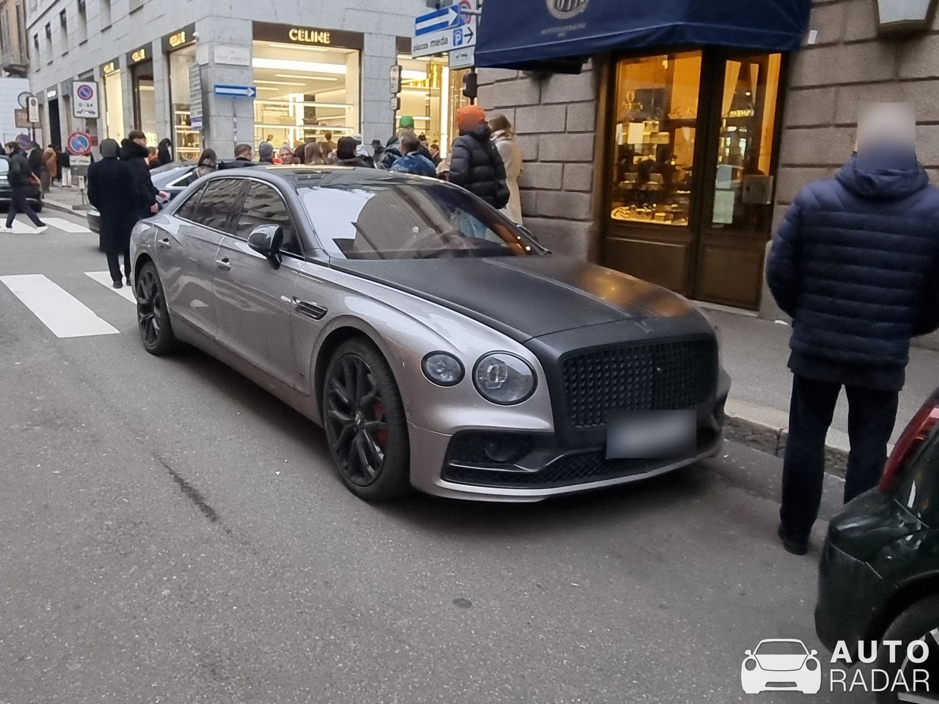 Bentley Flying Spur V8 S spotted in Milano