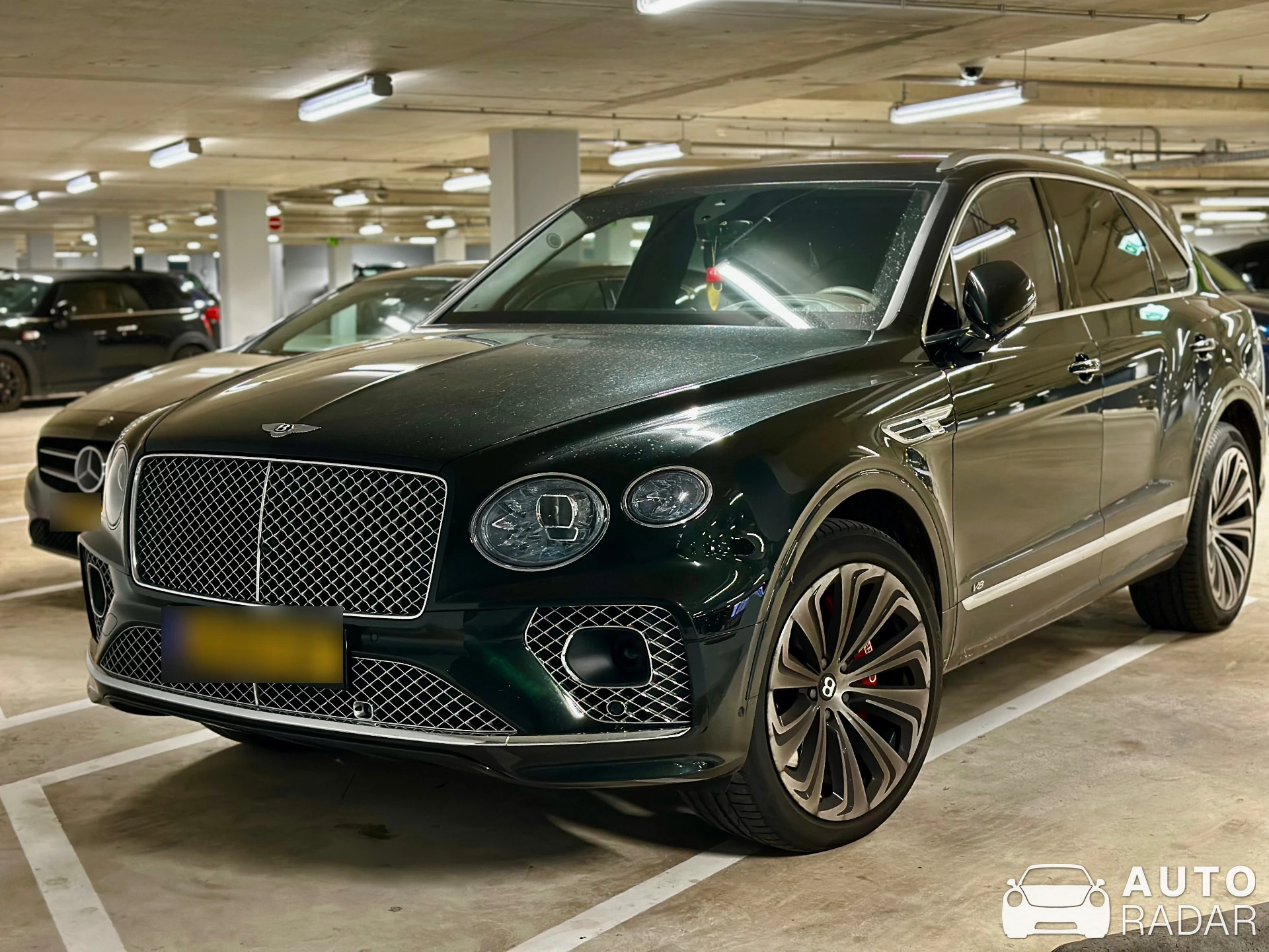 Bentley Bentayga Hybrid Azure spotted in Amsterdam