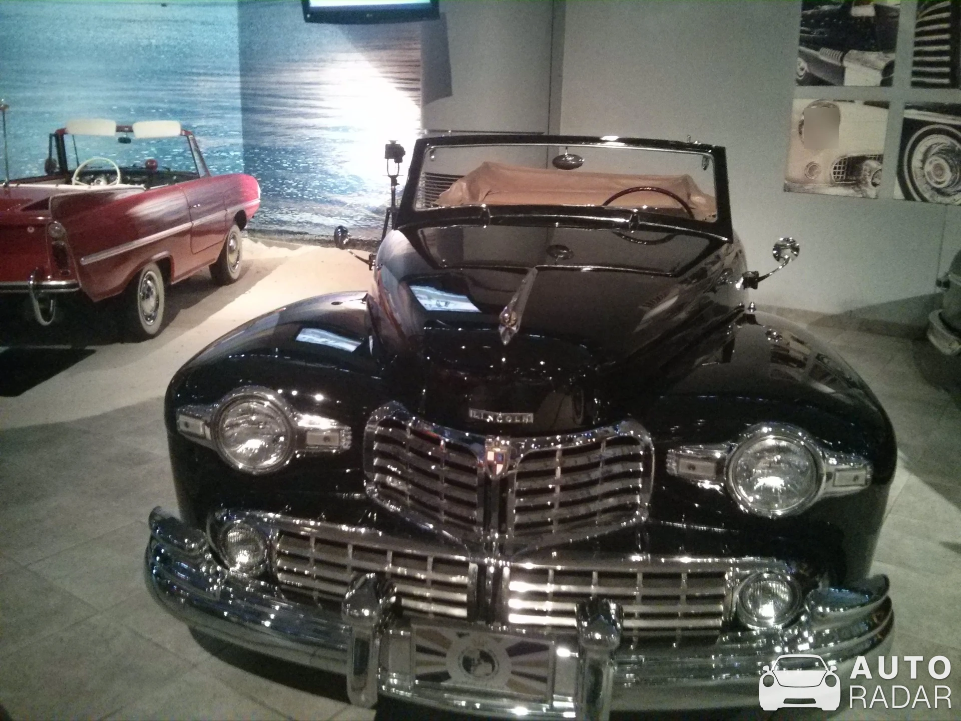 Lincoln Continental Convertible spotted in عمّان