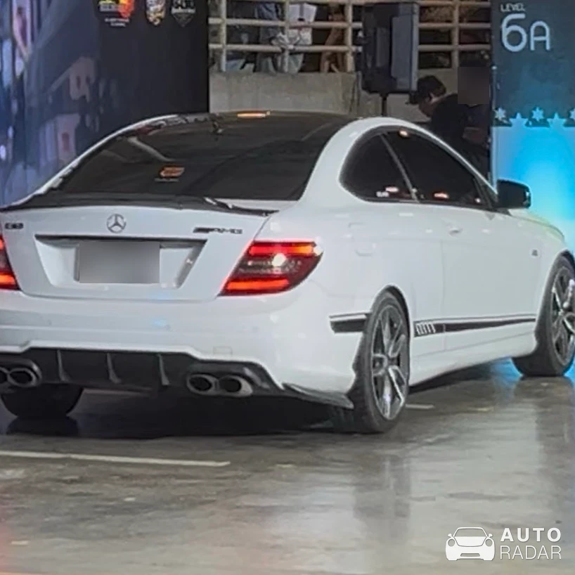 Mercedes-Benz C43 AMG W202 spotted