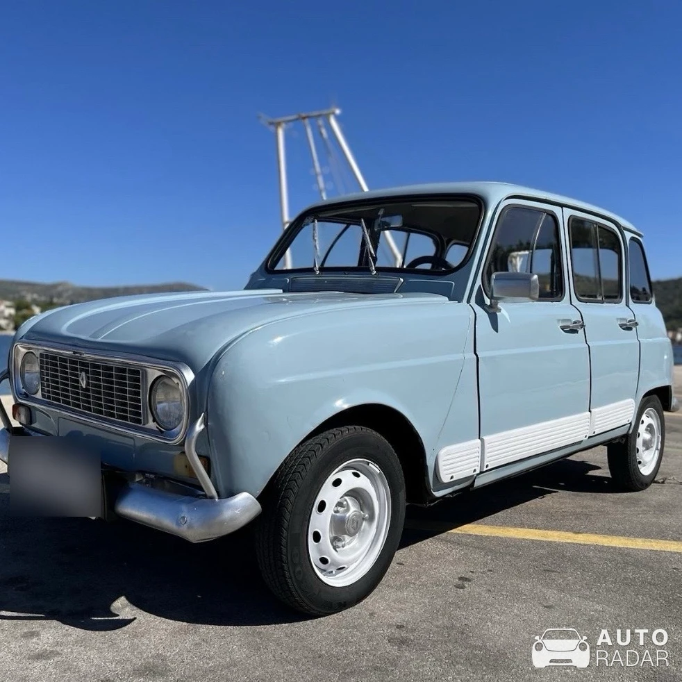 Renault 4 GTL spotted in Vrsar