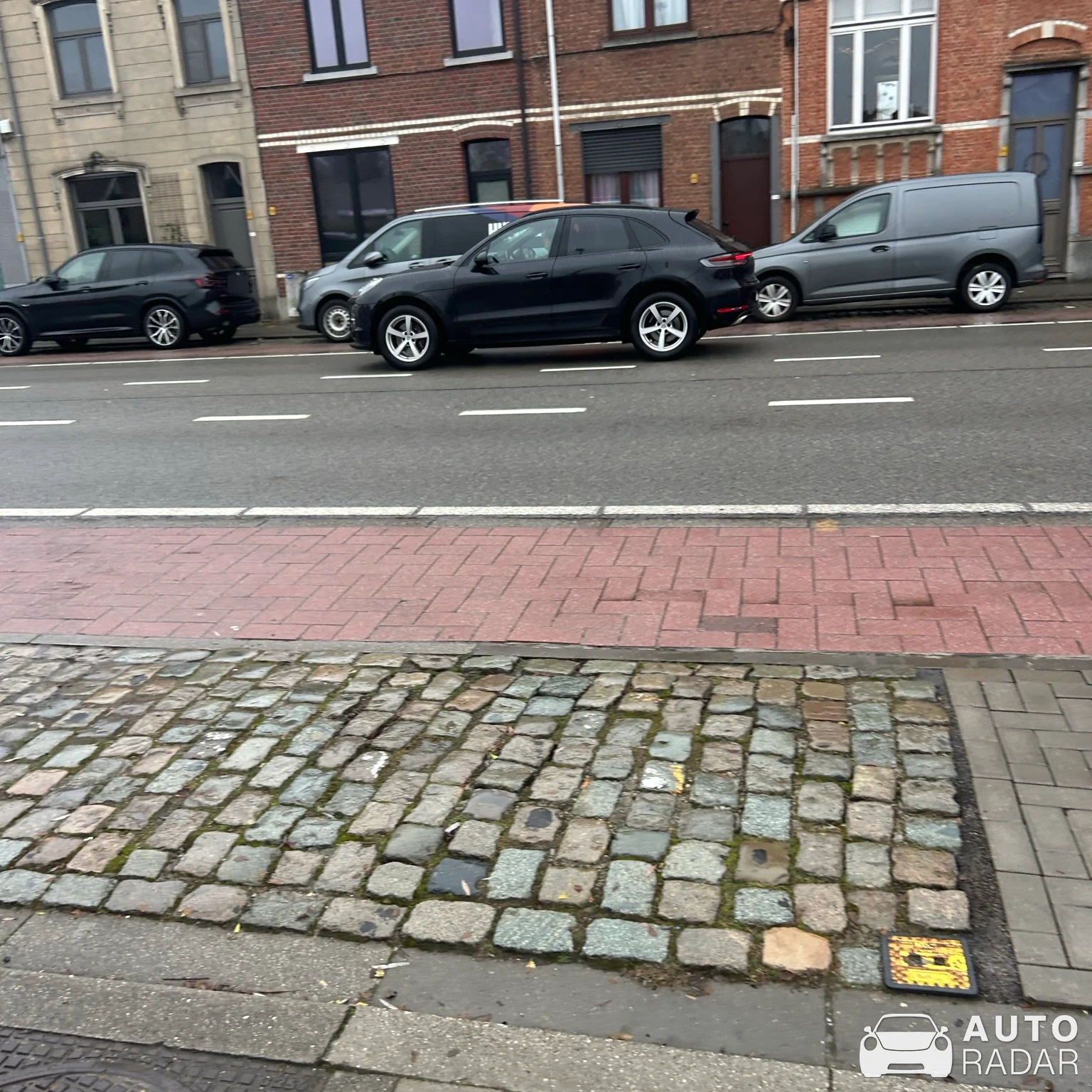 Porsche Macan spotted in Louvain, Belgium