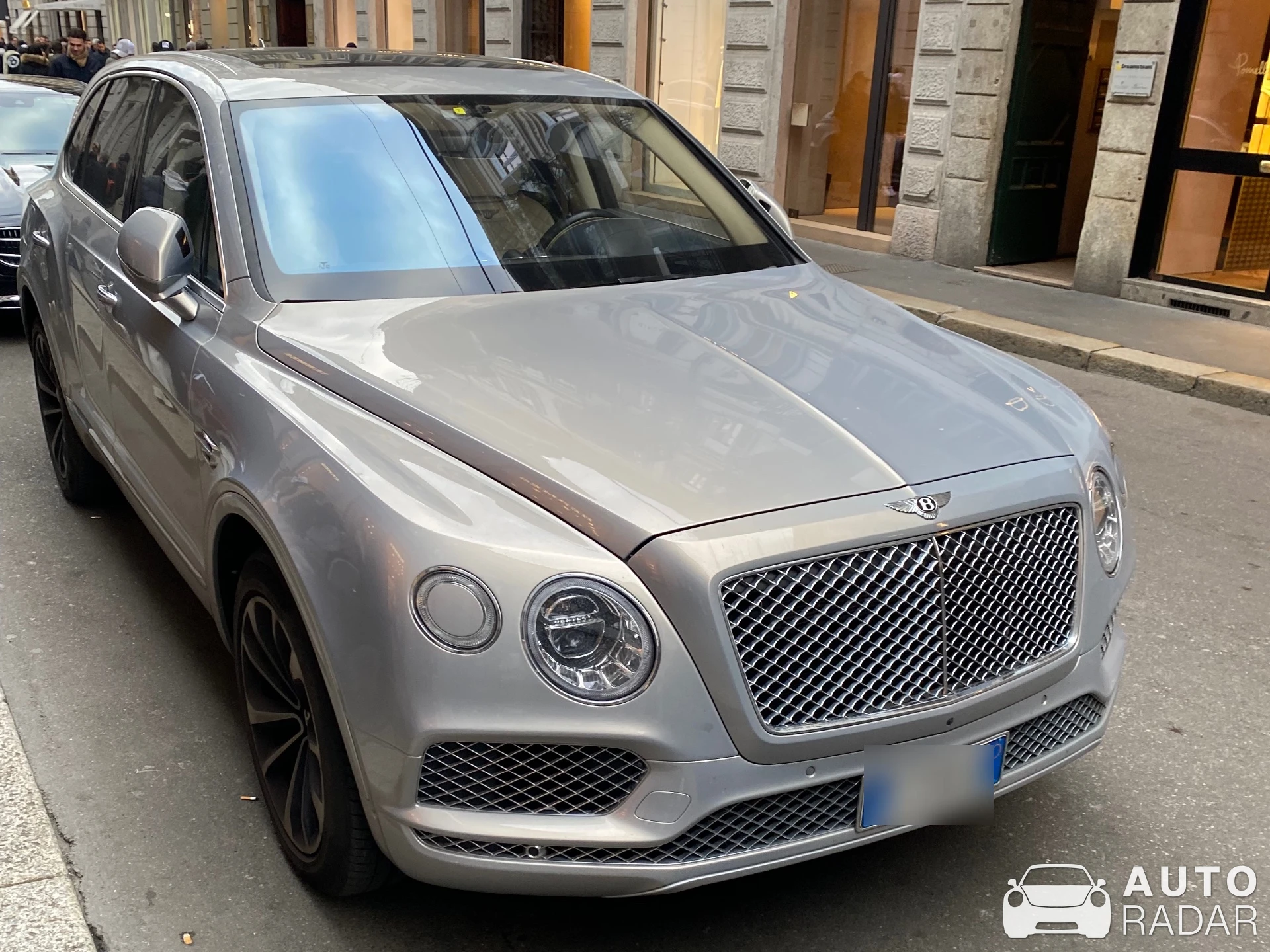 Bentley Bentayga spotted in Milano, Italia
