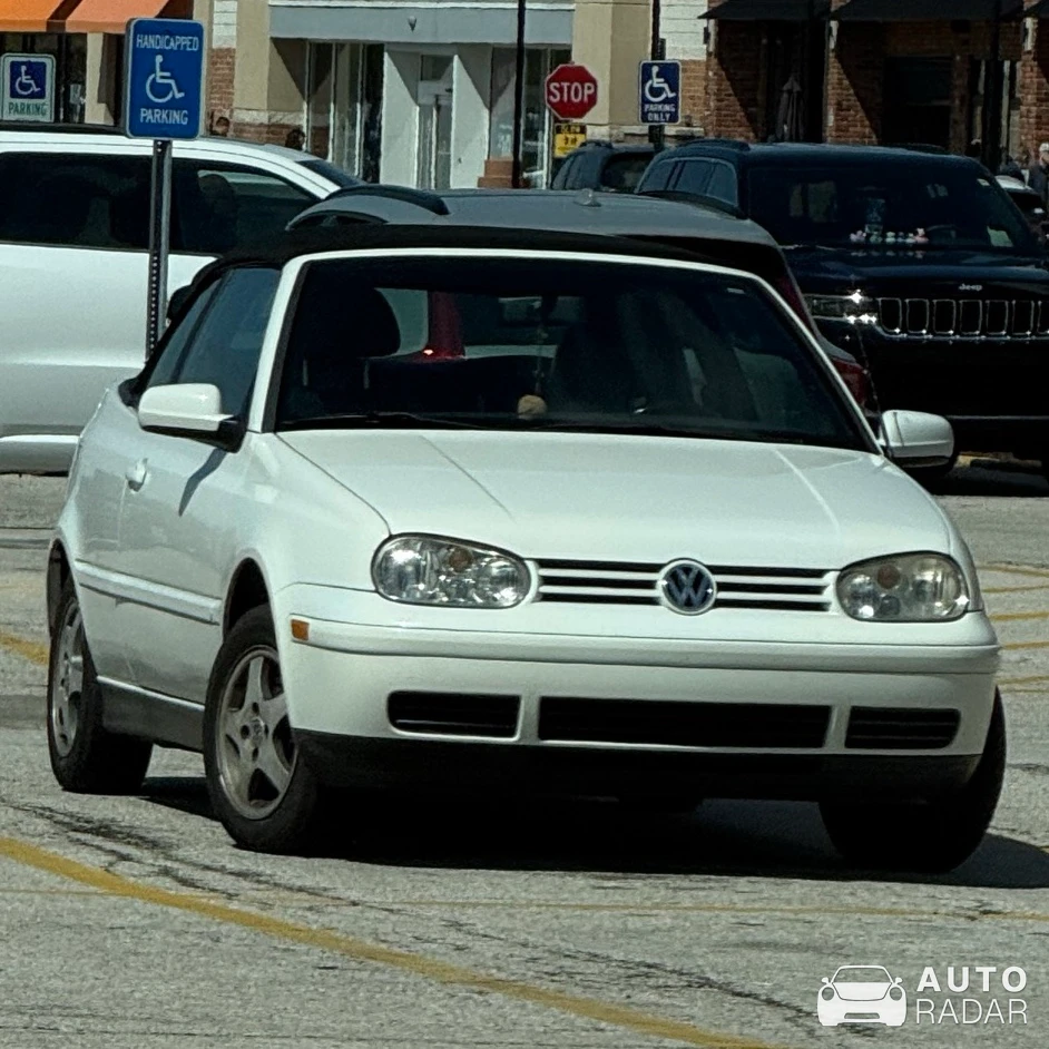 Volkswagen Golf R Cabriolet spotted in Mayfield Heights