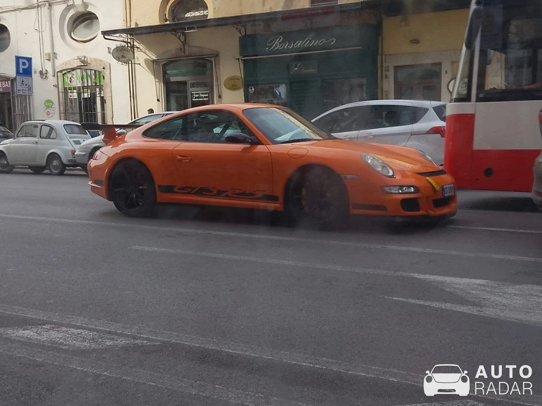 Porsche 997 GT3 RS spotted in Bari, Italy