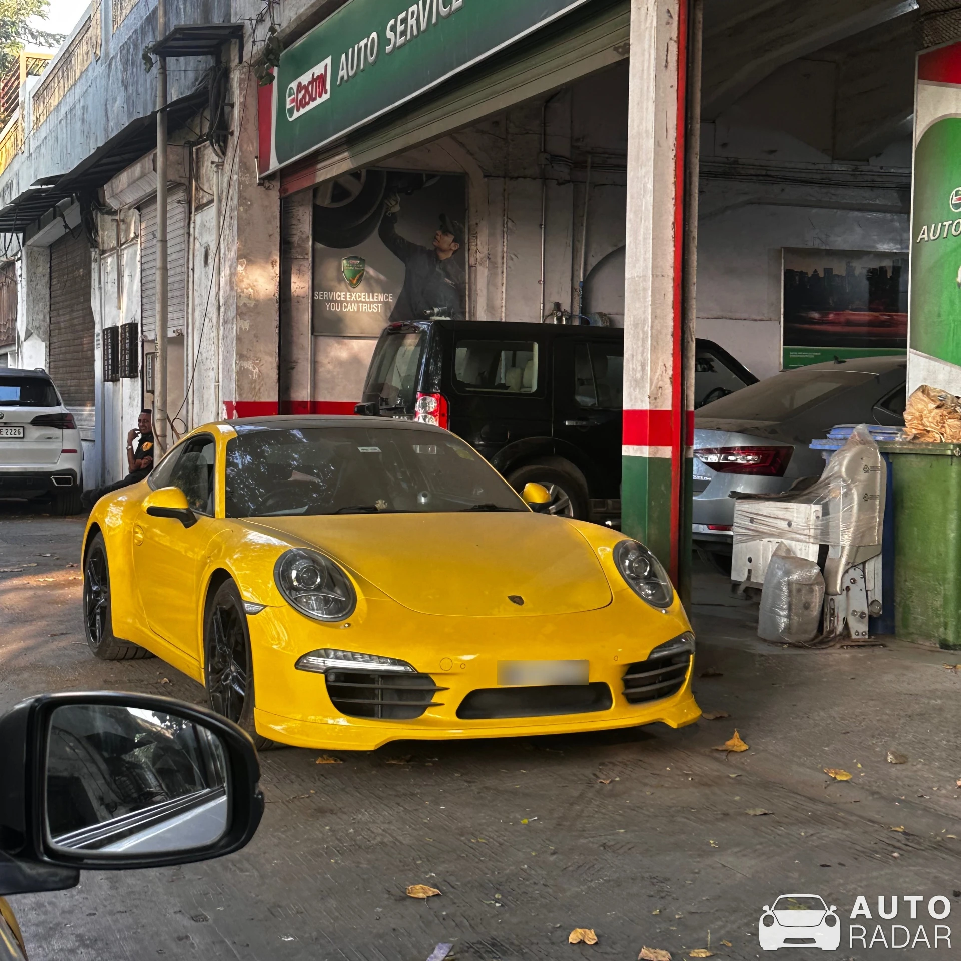 Porsche 991 Carrera S MkI spotted in Mumbai, India
