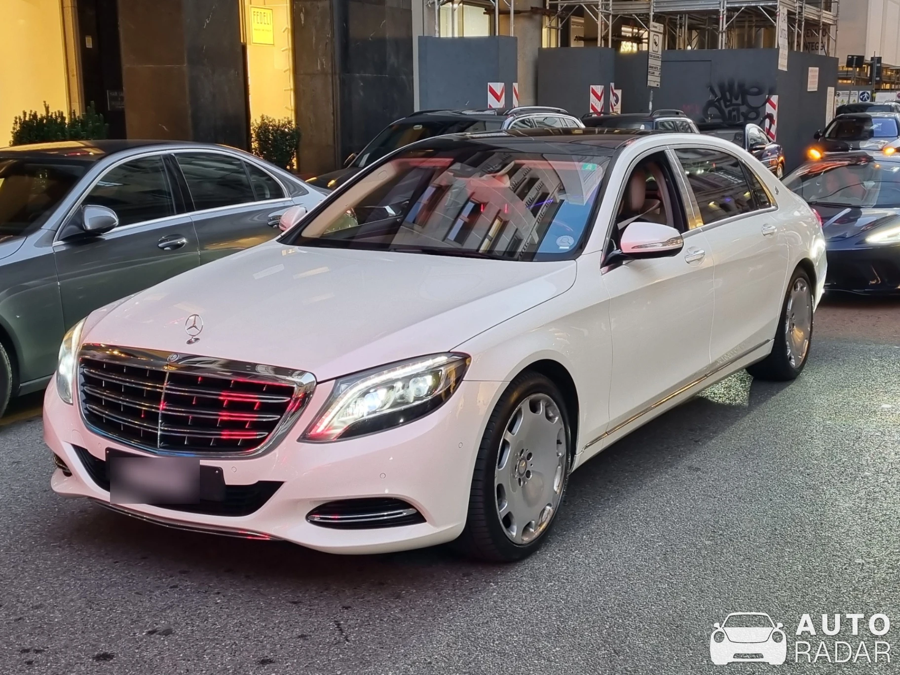Mercedes-Maybach S 500 spotted in Milano, Italia