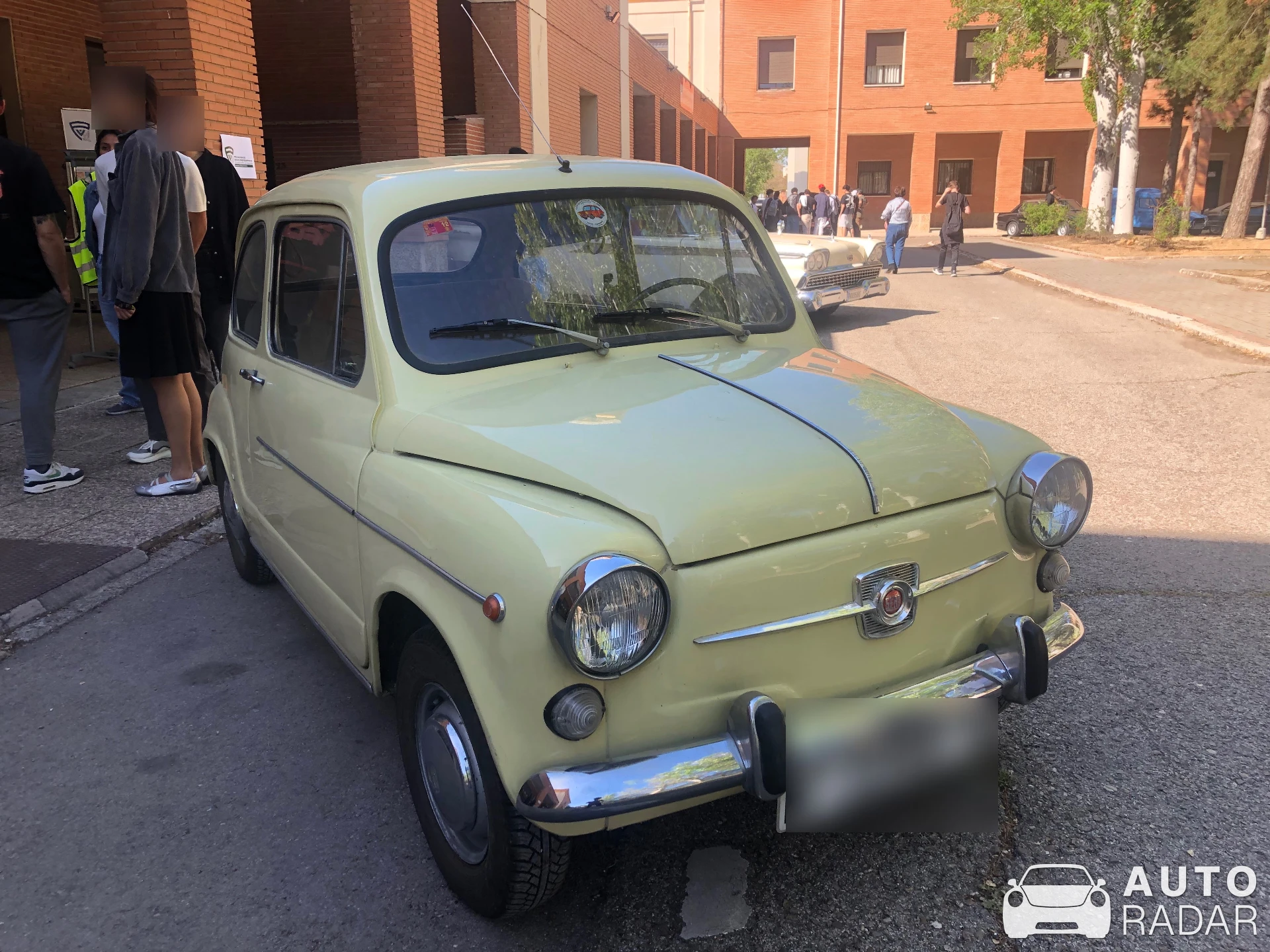 SEAT 600 spotted in Madrid