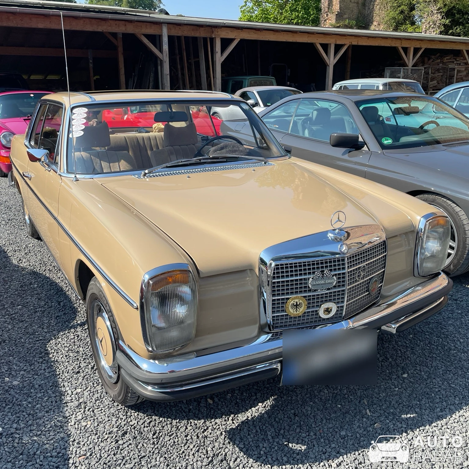 Mercedes-Benz W114 Coupé spotted in Wegberg