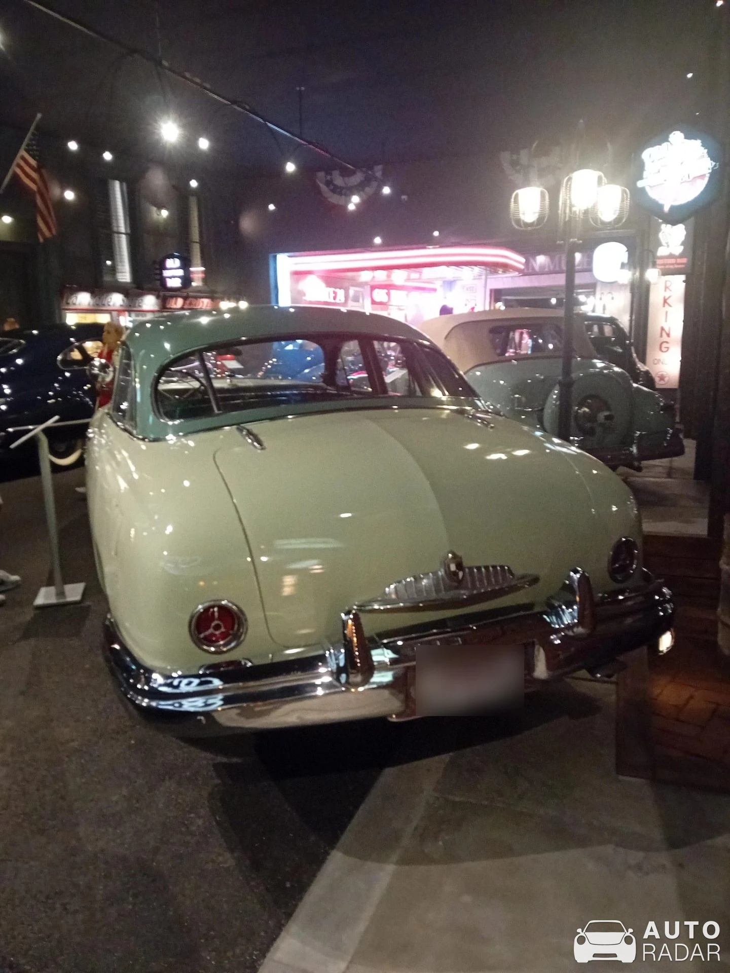 Lincoln Cosmopolitan spotted in Nová Bystřice