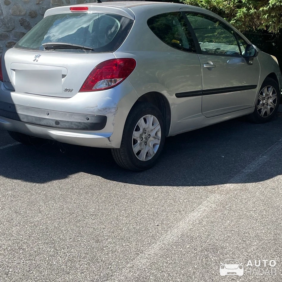 Peugeot 207 LW spotted in Coux