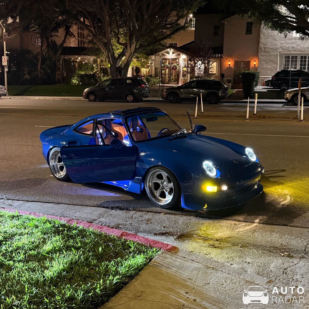 Porsche 993 WIDE S-KLUB spotted in Beverly Hills