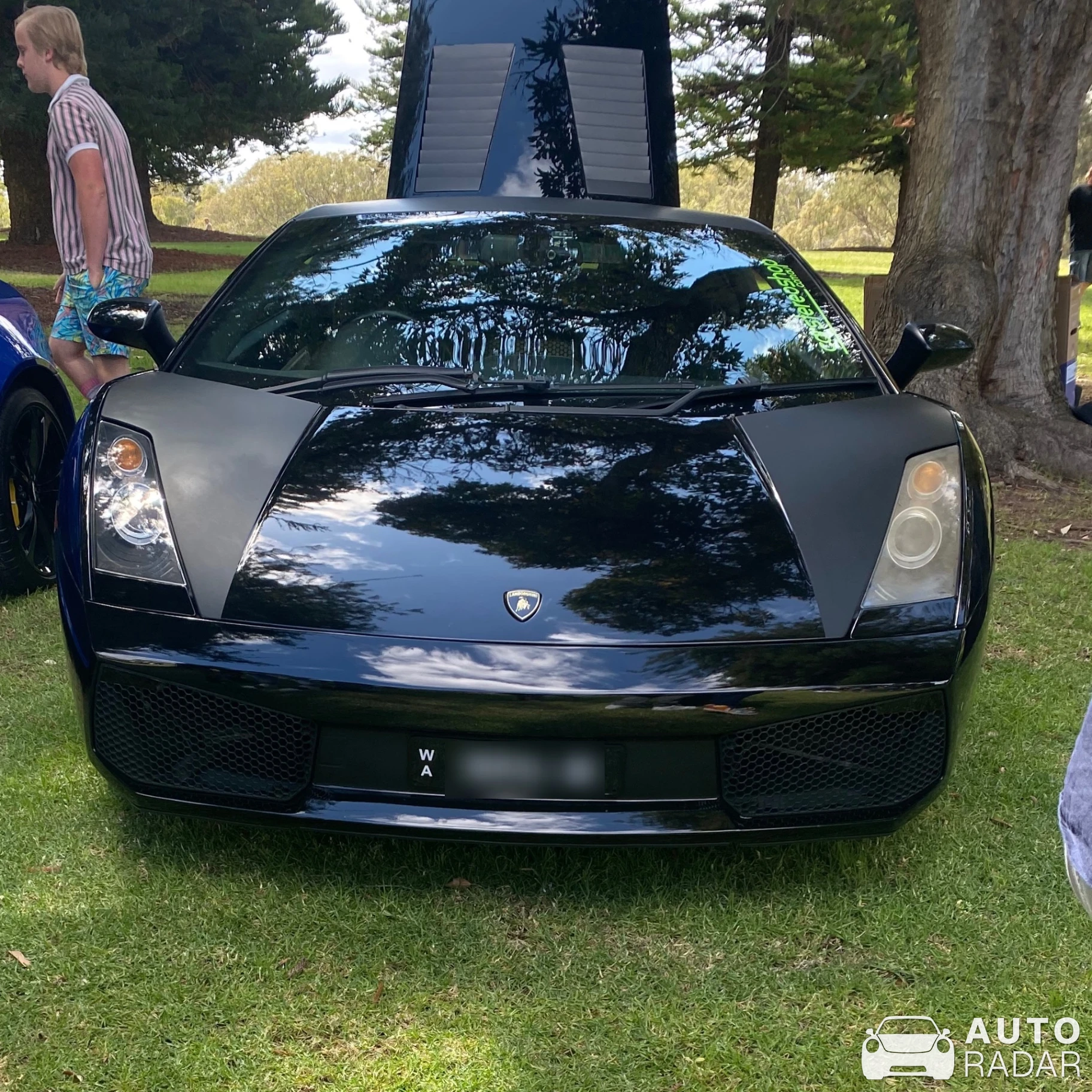 Lamborghini Gallardo Nera spotted in Middle Swan