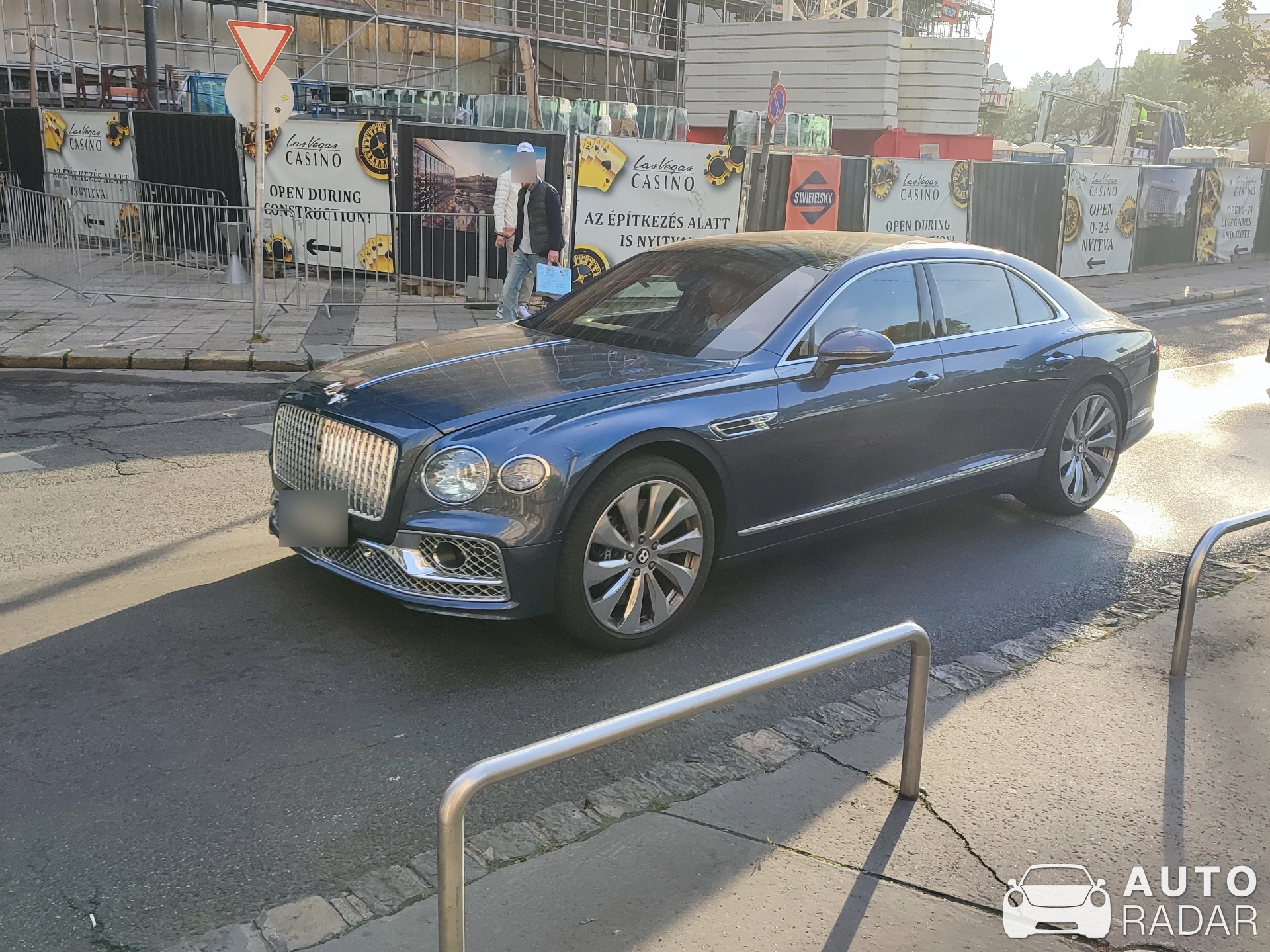 Bentley Flying Spur V8 spotted in Budapest, Hungary