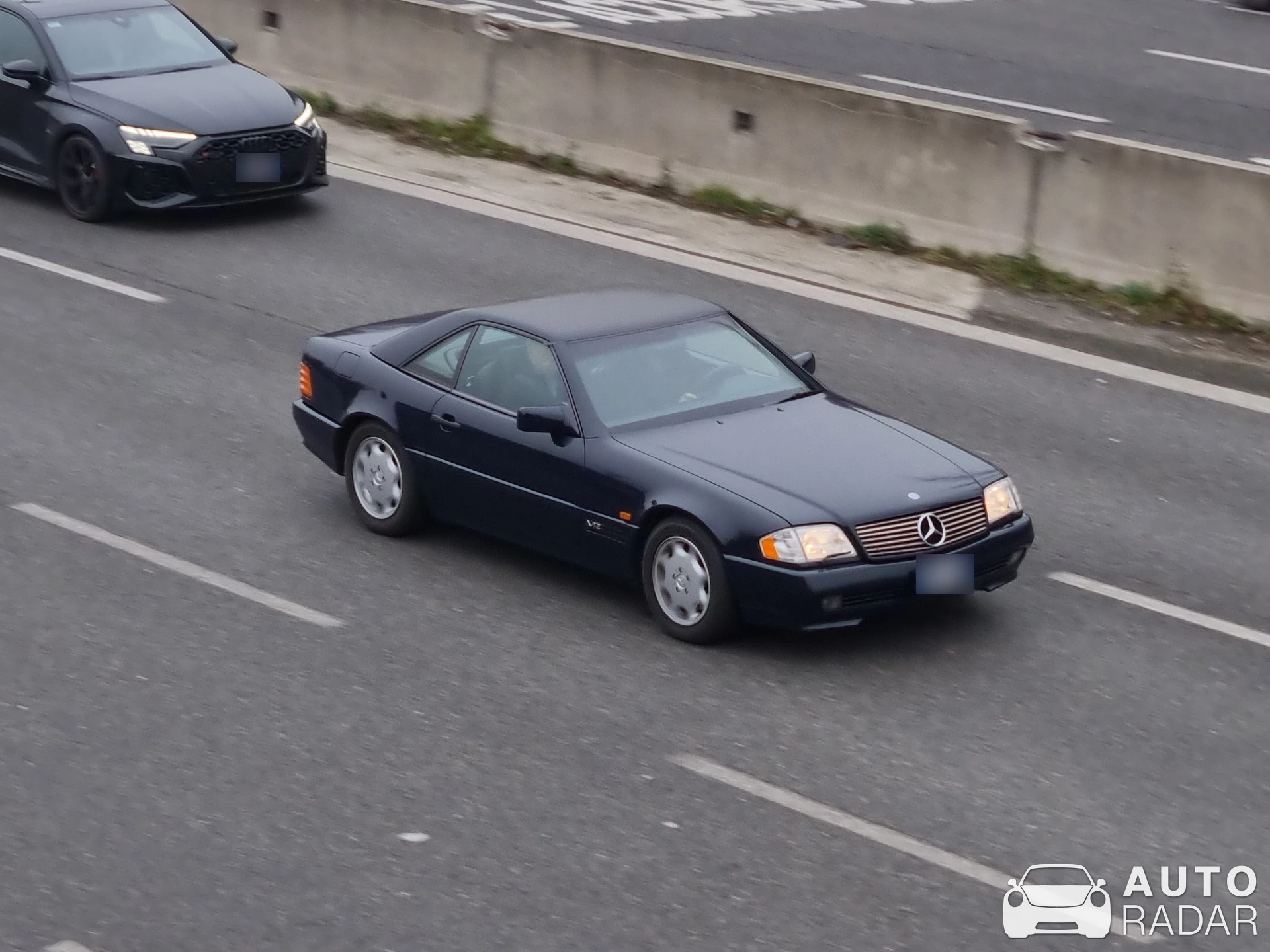 Mercedes-Benz SL 500 R129 spotted in Milano, Italy