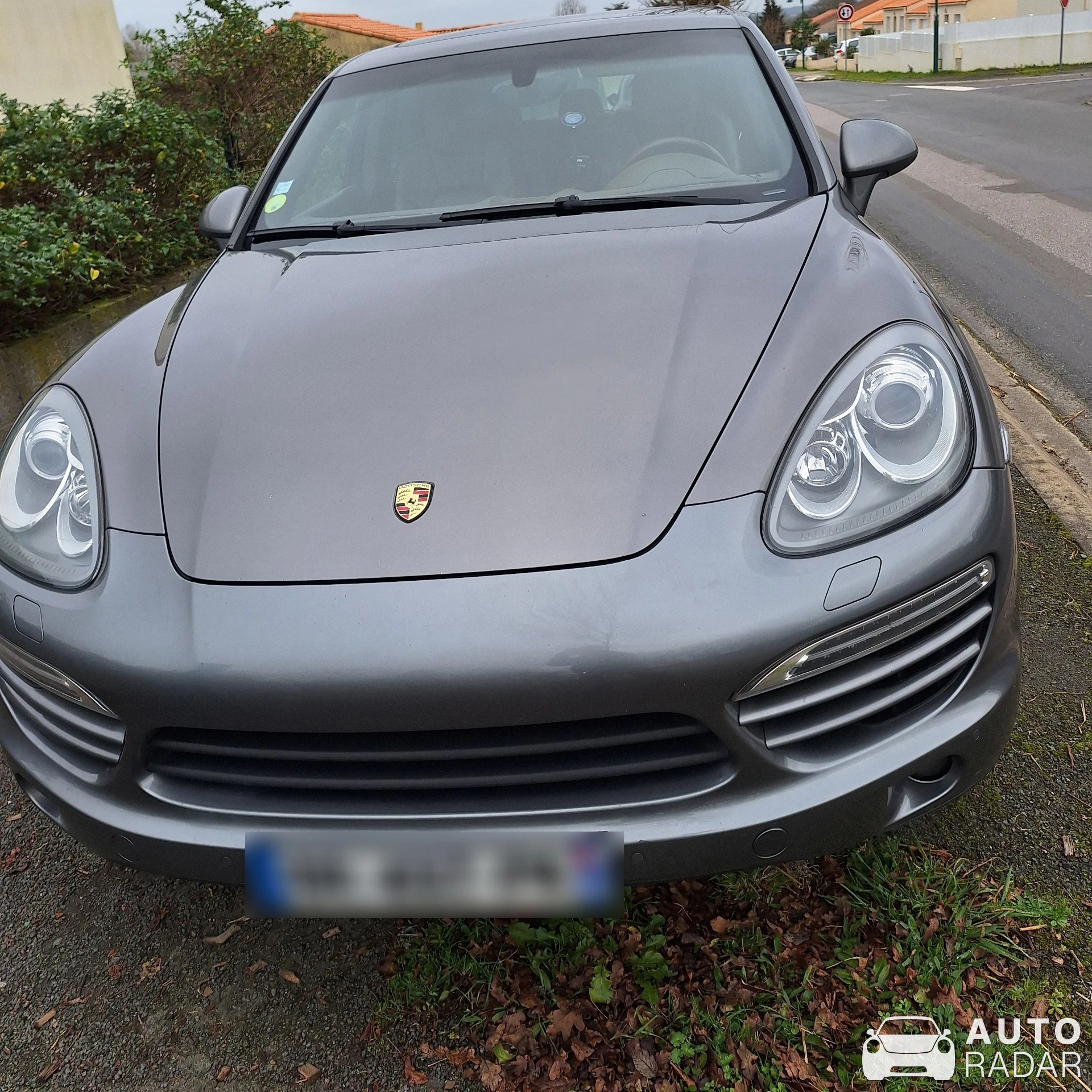Porsche Cayenne spotted in Maché, France