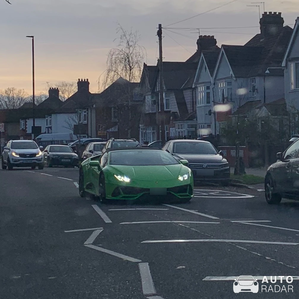 Lamborghini Huracán LP610-4 spotted in Grays, United Kingdom