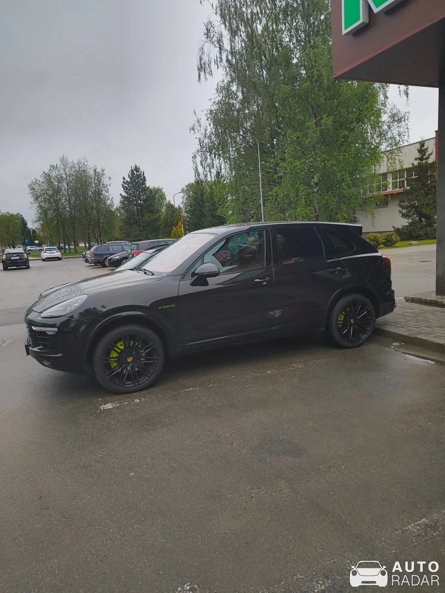 Porsche Cayenne E-Hybrid spotted in Utena