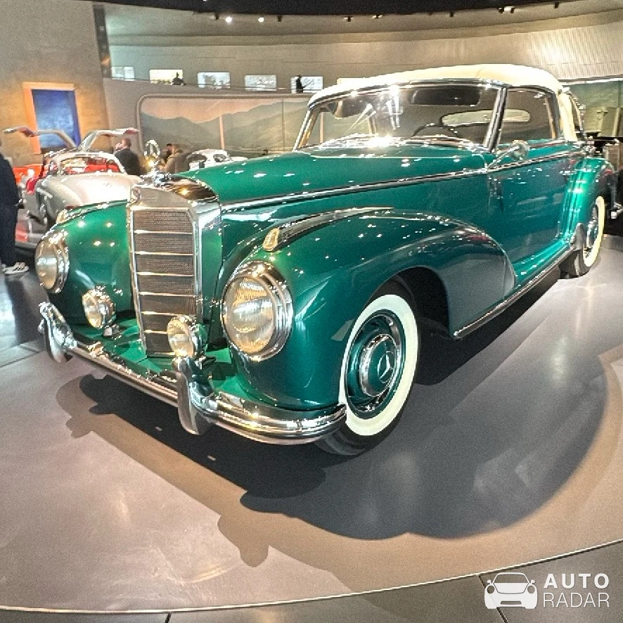 Mercedes-Benz 300 S Cabriolet A W188 spotted in Stuttgart