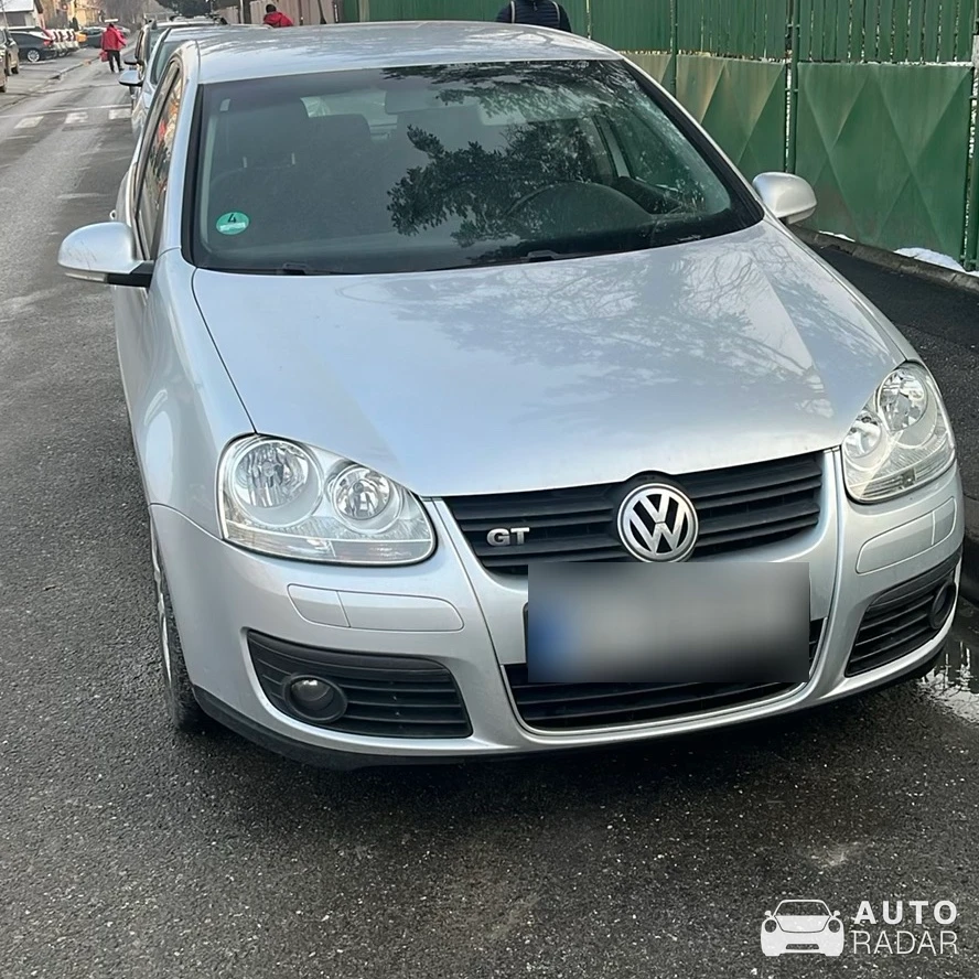 Volkswagen Golf V GT spotted in Târgu Jiu