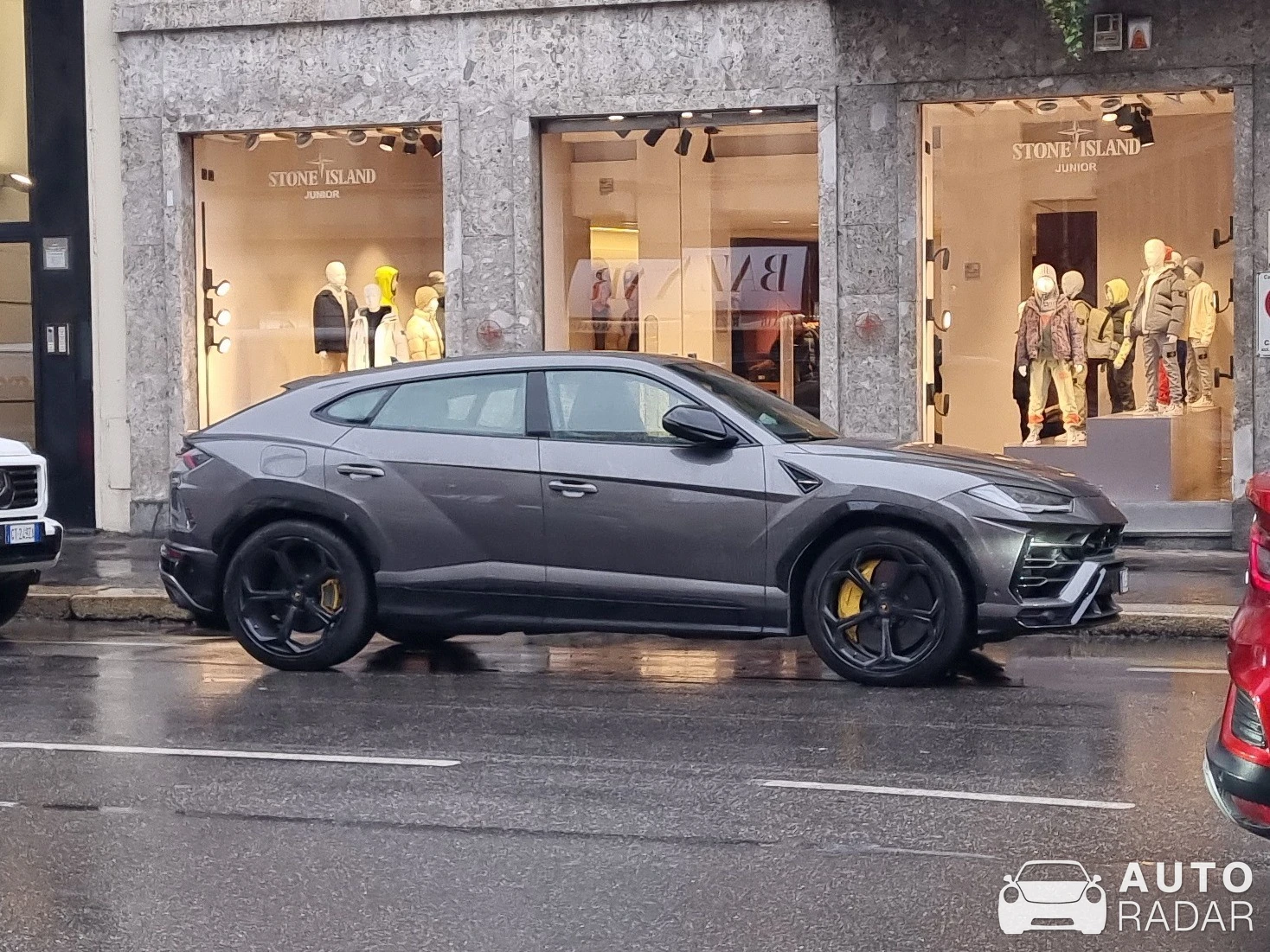 Lamborghini Urus S spotted in Milano, Italia