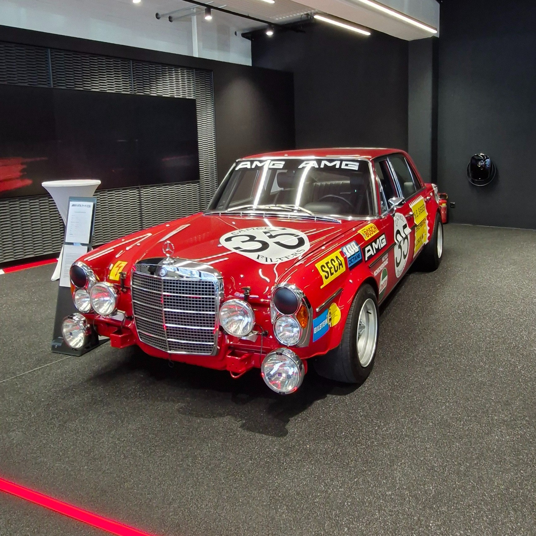Mercedes-Benz 300 SEL 6.3