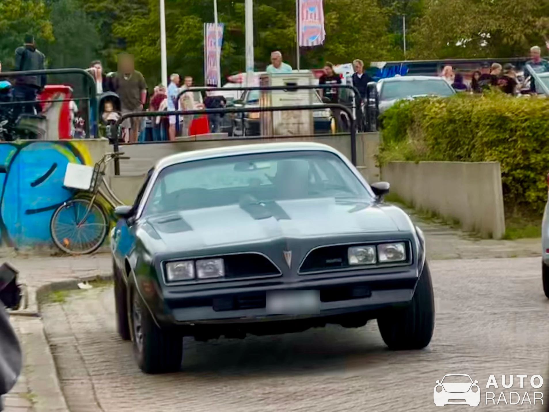 Pontiac Firebird Formula spotted in Hellevoetsluis