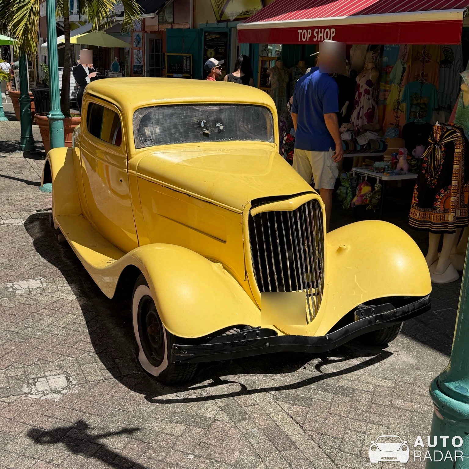 Ford 1934 Coupe Hot Rod spotted in Philipsburg