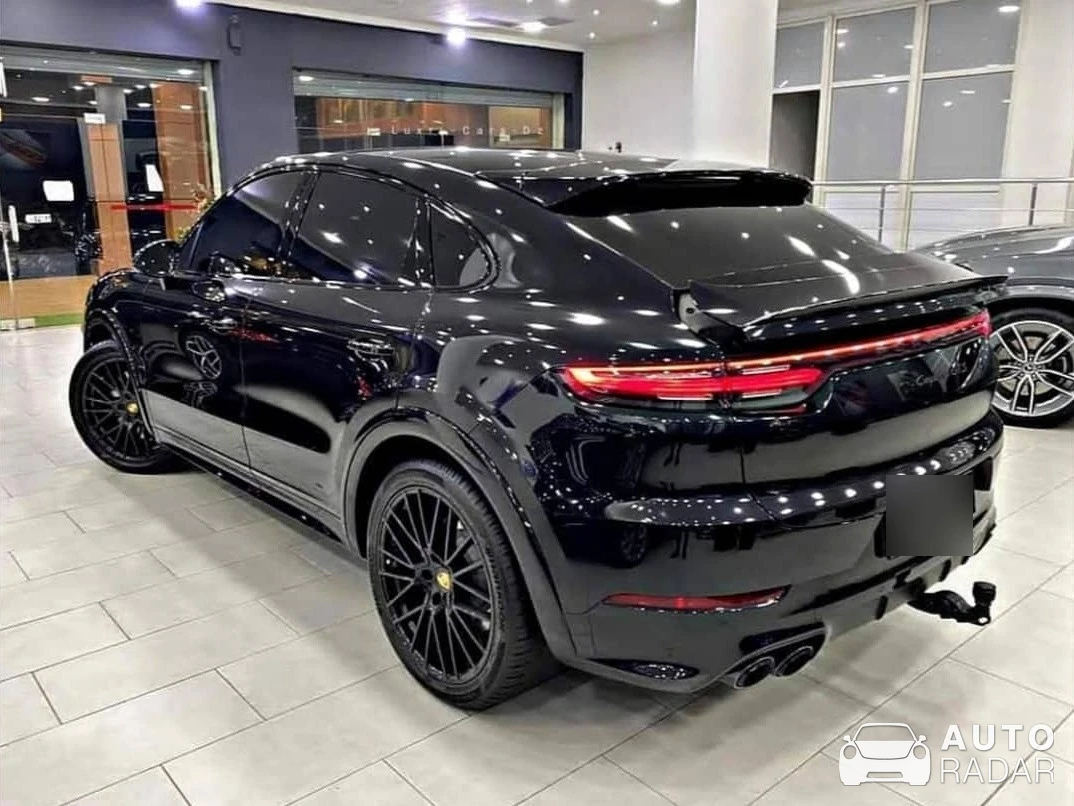 Porsche Cayenne Coupé GTS spotted in Dely Ibrahim, Algeria