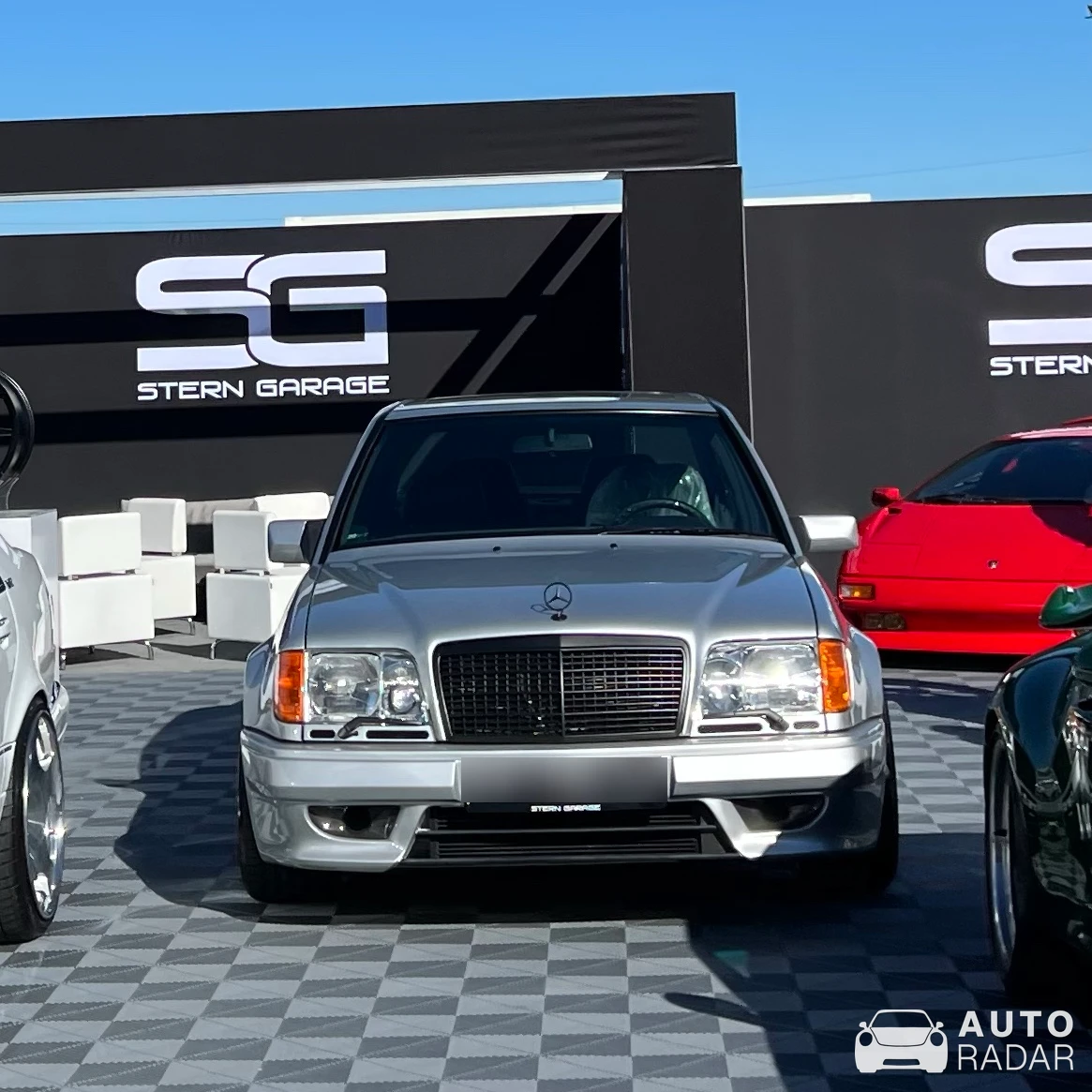 Mercedes-Benz 500E spotted in Nürburg
