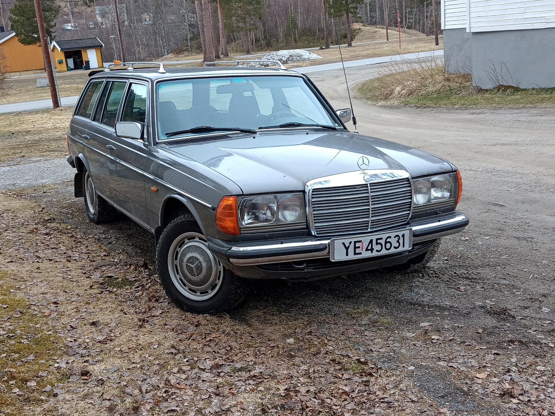 Mercedes-Benz E-Klasse S123