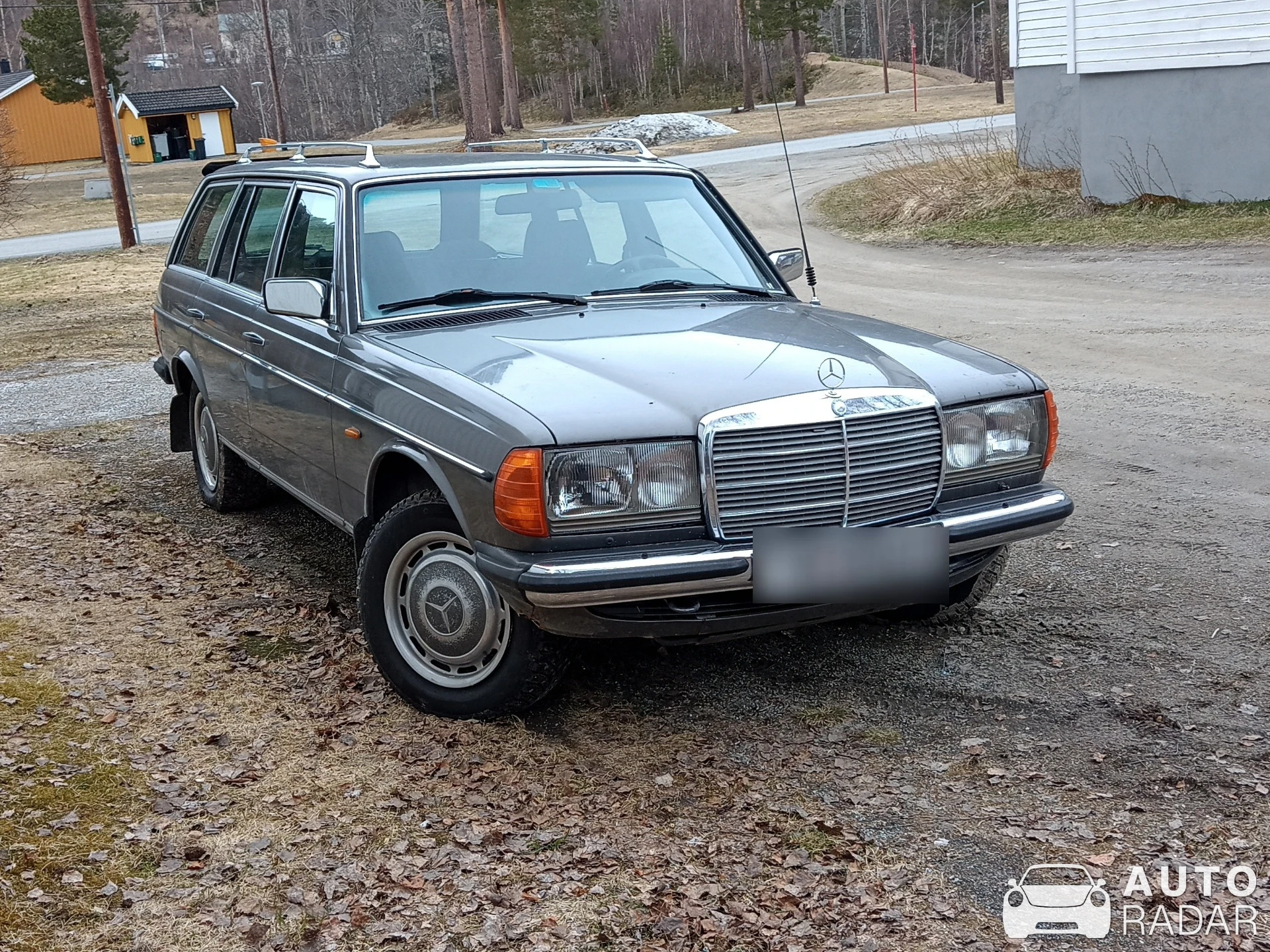 Mercedes-Benz E-Klasse S123 spotted