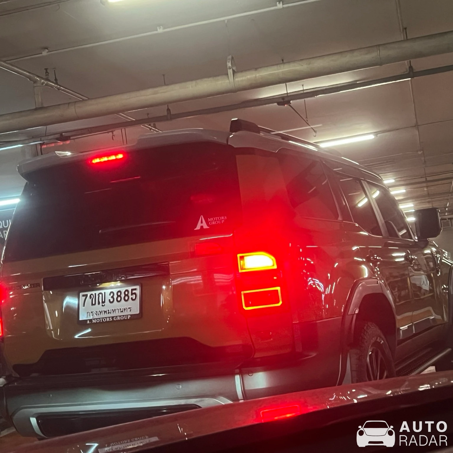 Toyota Land Cruiser spotted in Khet Chatuchak, Thailand