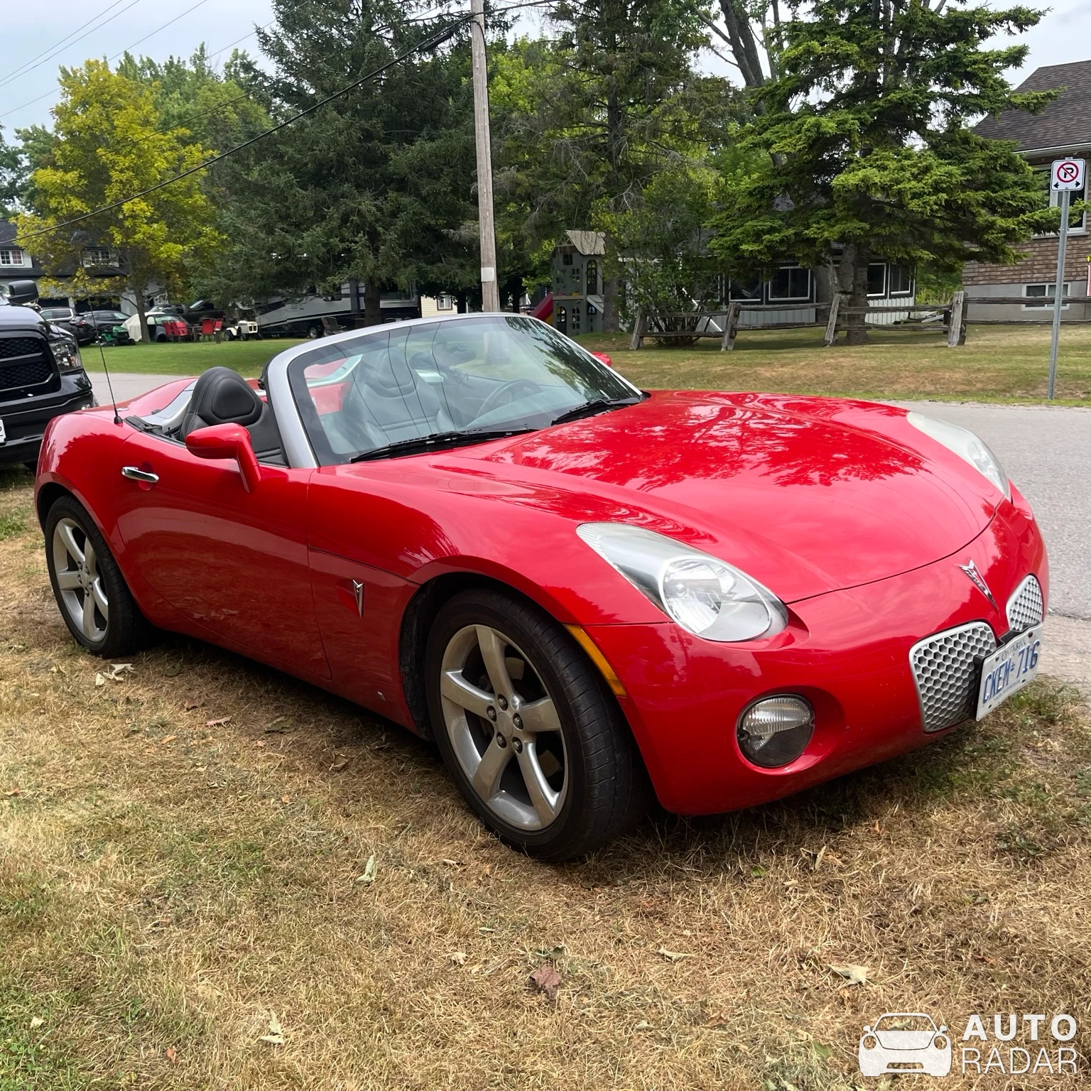 Pontiac Solstice spotted in Georgina