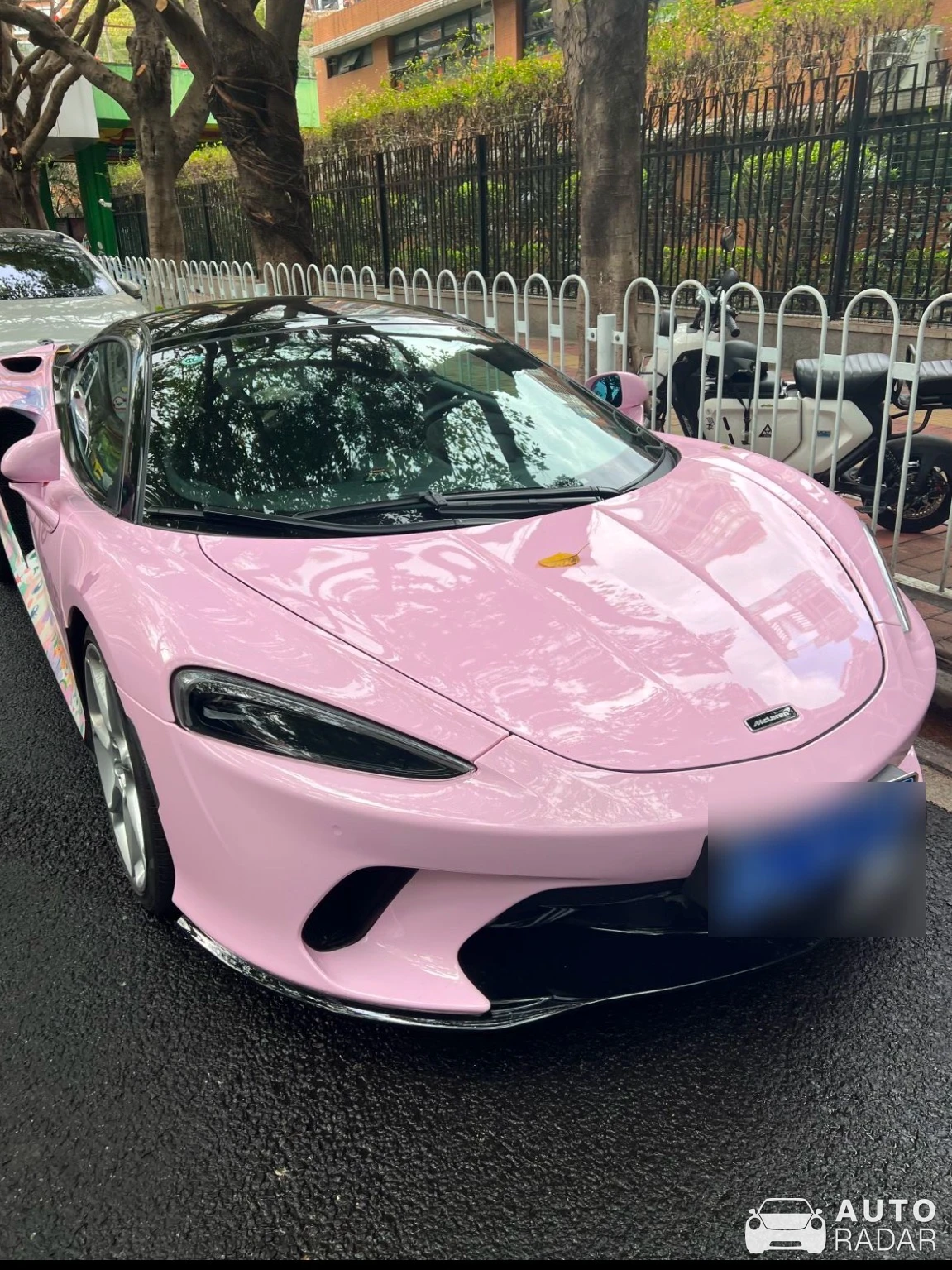 McLaren 570GT spotted in Guangzhou, China